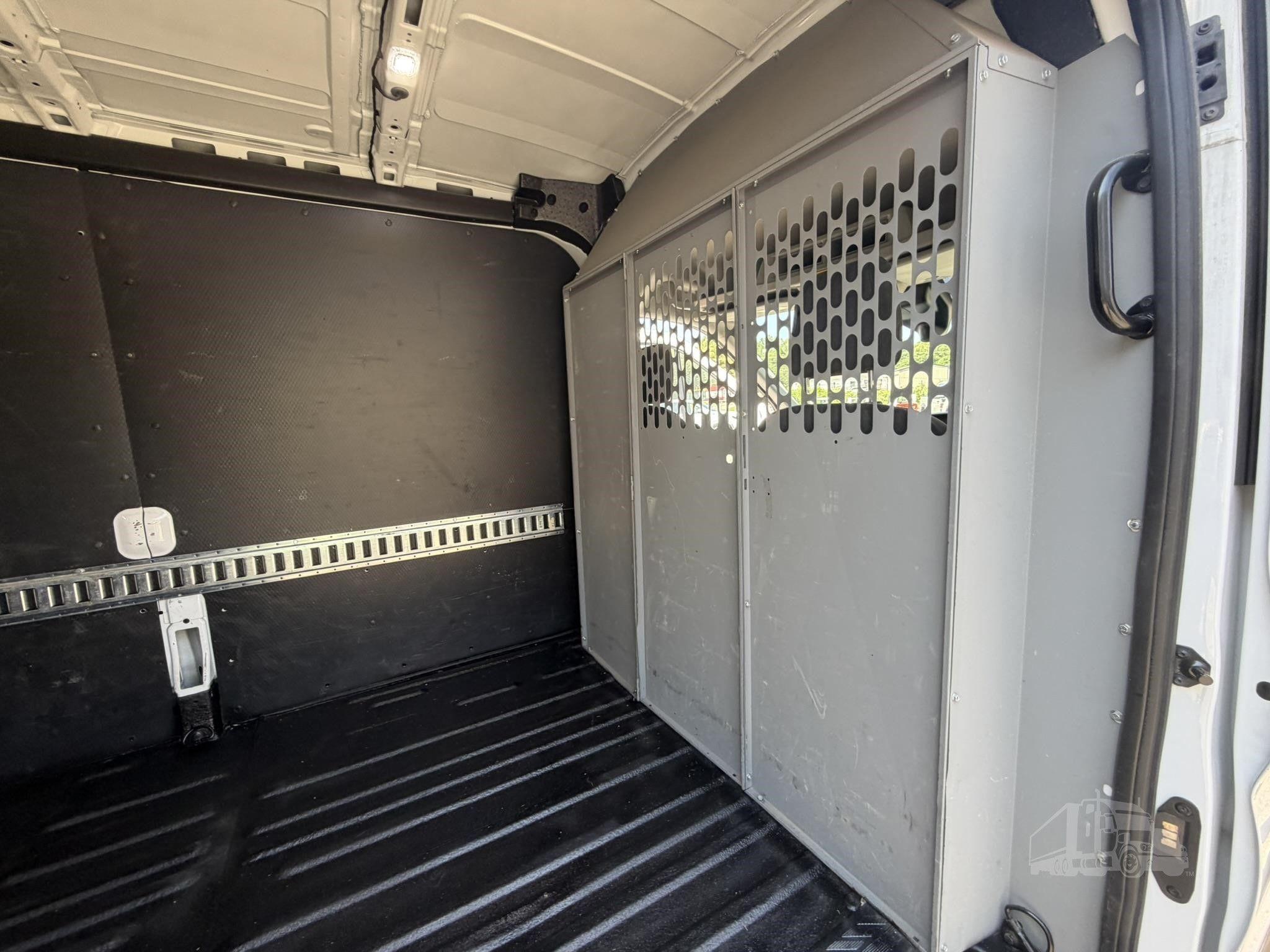2018 FORD TRANSIT photo 26