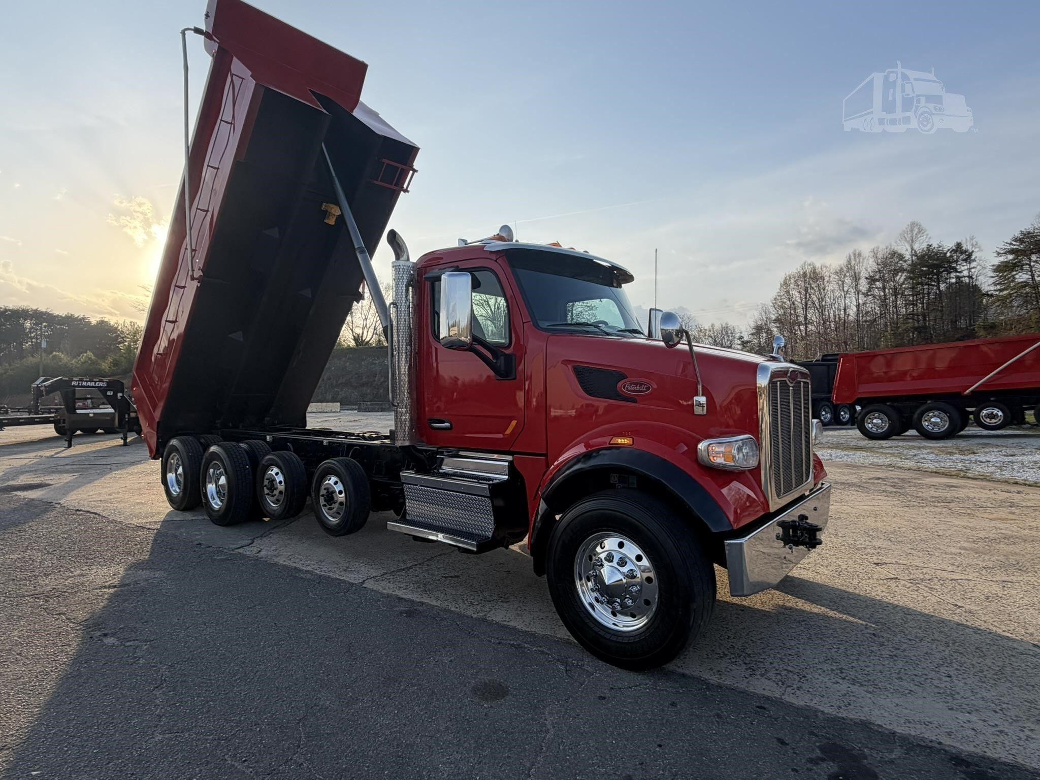 2022 PETERBILT 567 photo 27